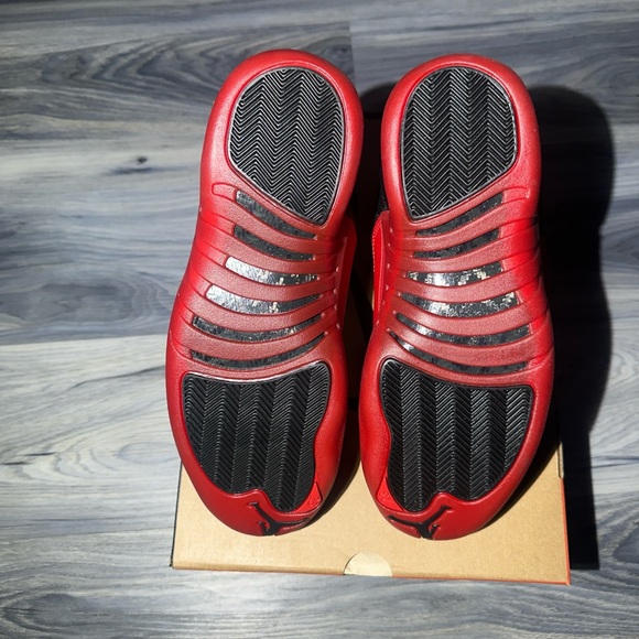 Jordan 12 flu game men’s sizes - Picture 4 of 7